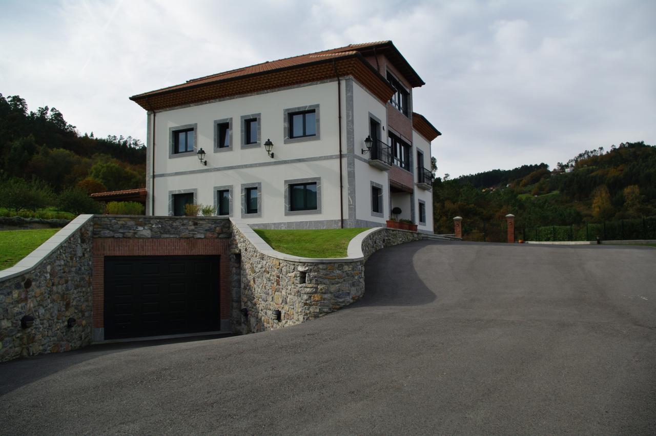 Hotel Reina Adosinda ปราเวีย ภายนอก รูปภาพ