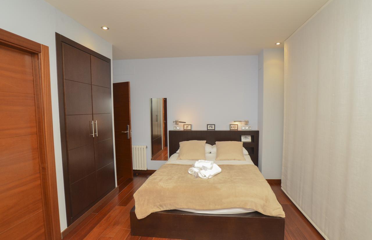 Hotel Reina Adosinda ปราเวีย ภายนอก รูปภาพ