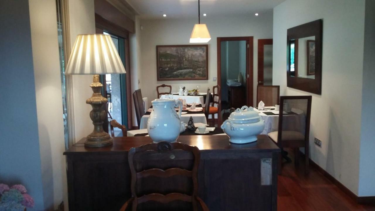 Hotel Reina Adosinda ปราเวีย ภายนอก รูปภาพ